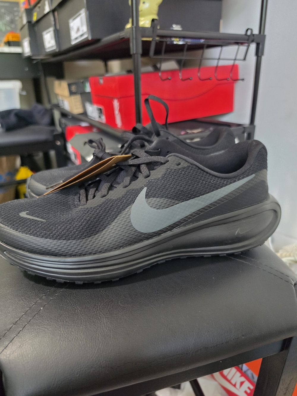 Nike Revolution 8